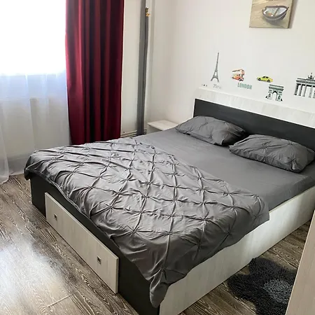 Evay Mamaia * 康斯坦察